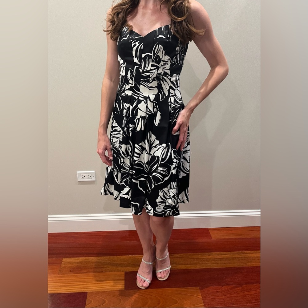 White House Black Market 1950s style floral dress